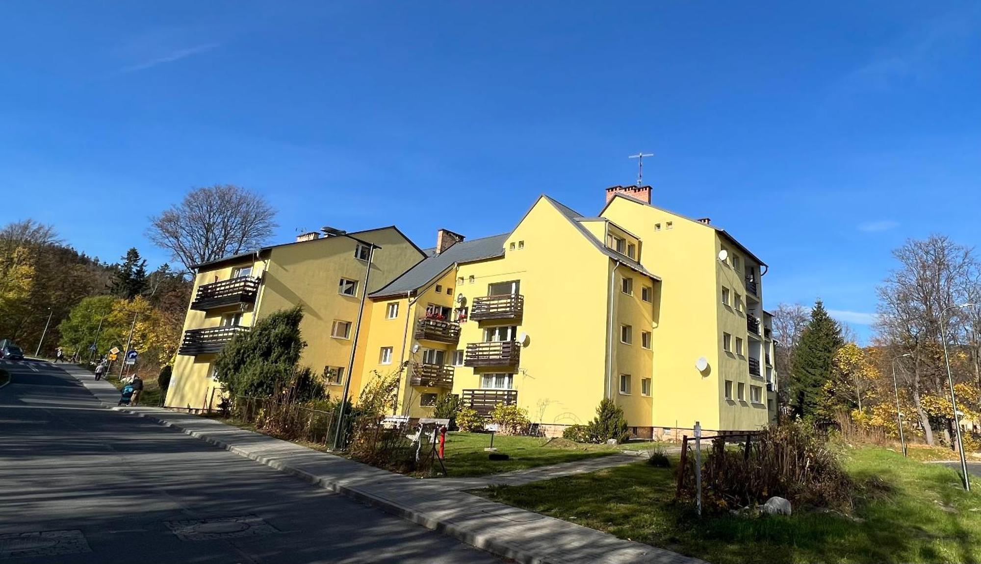 Apartament Nad Kamienczykiem II シクラルスカ・ポレンバ エクステリア 写真