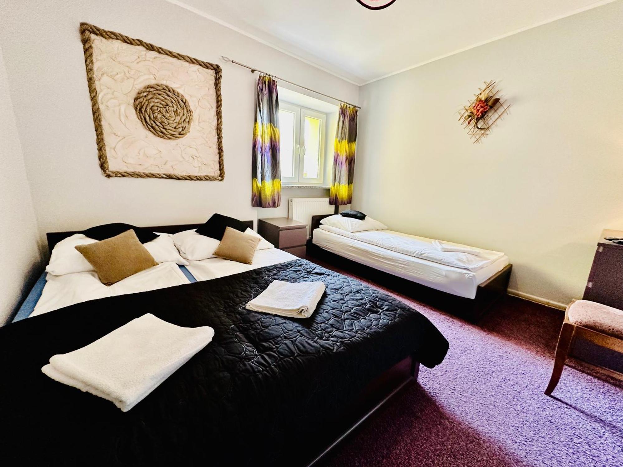 Apartament Nad Kamienczykiem II シクラルスカ・ポレンバ エクステリア 写真