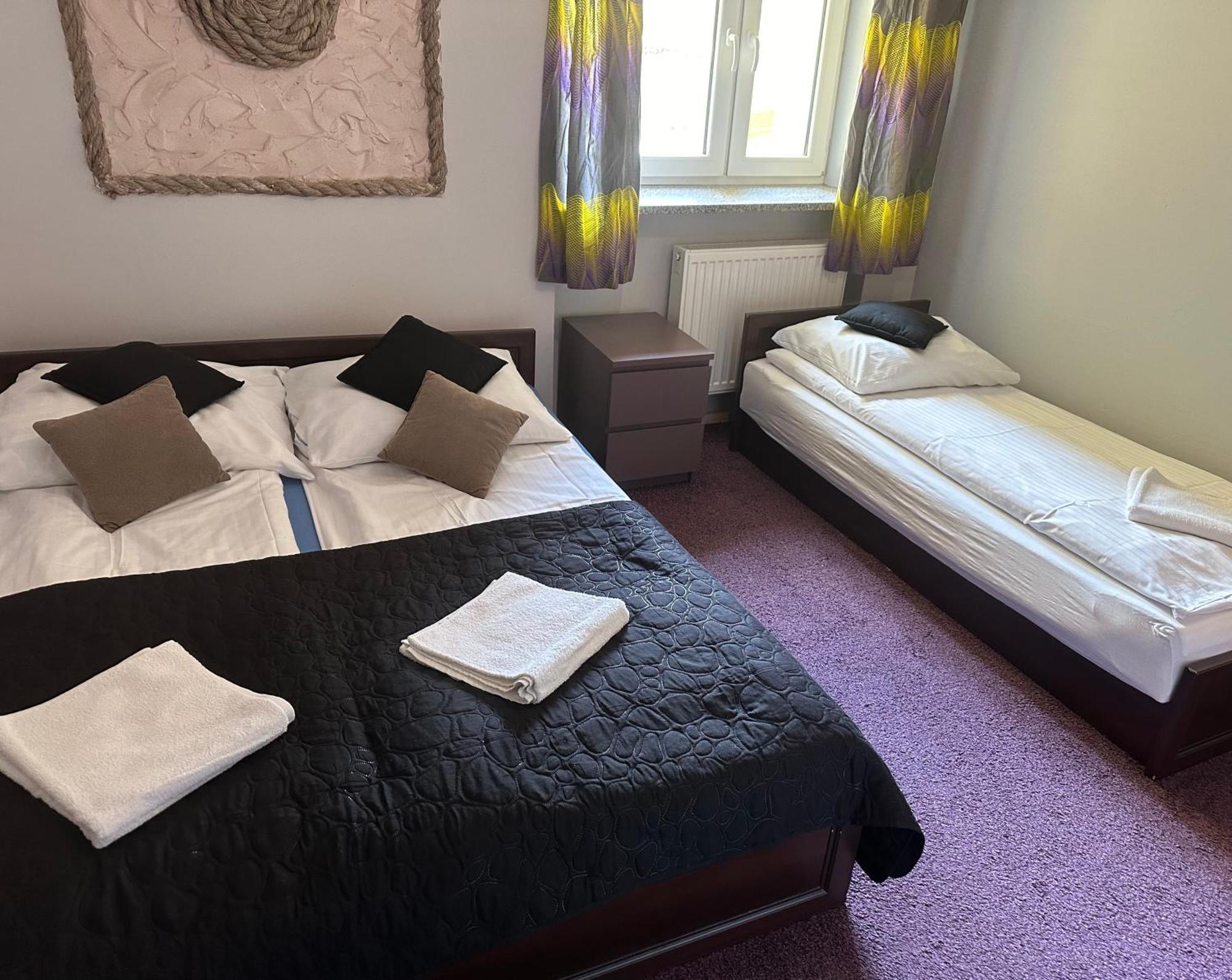 Apartament Nad Kamienczykiem II シクラルスカ・ポレンバ エクステリア 写真