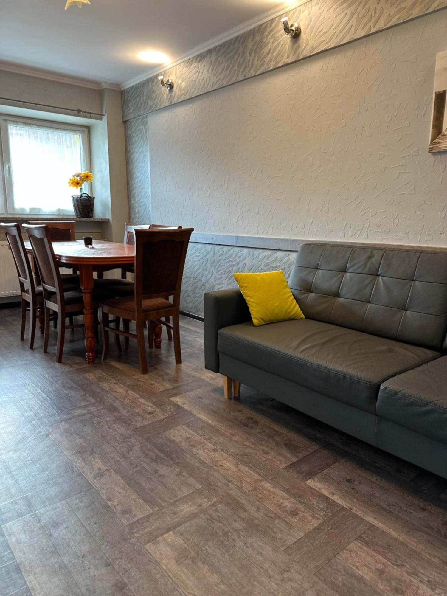 Apartament Nad Kamienczykiem II シクラルスカ・ポレンバ エクステリア 写真