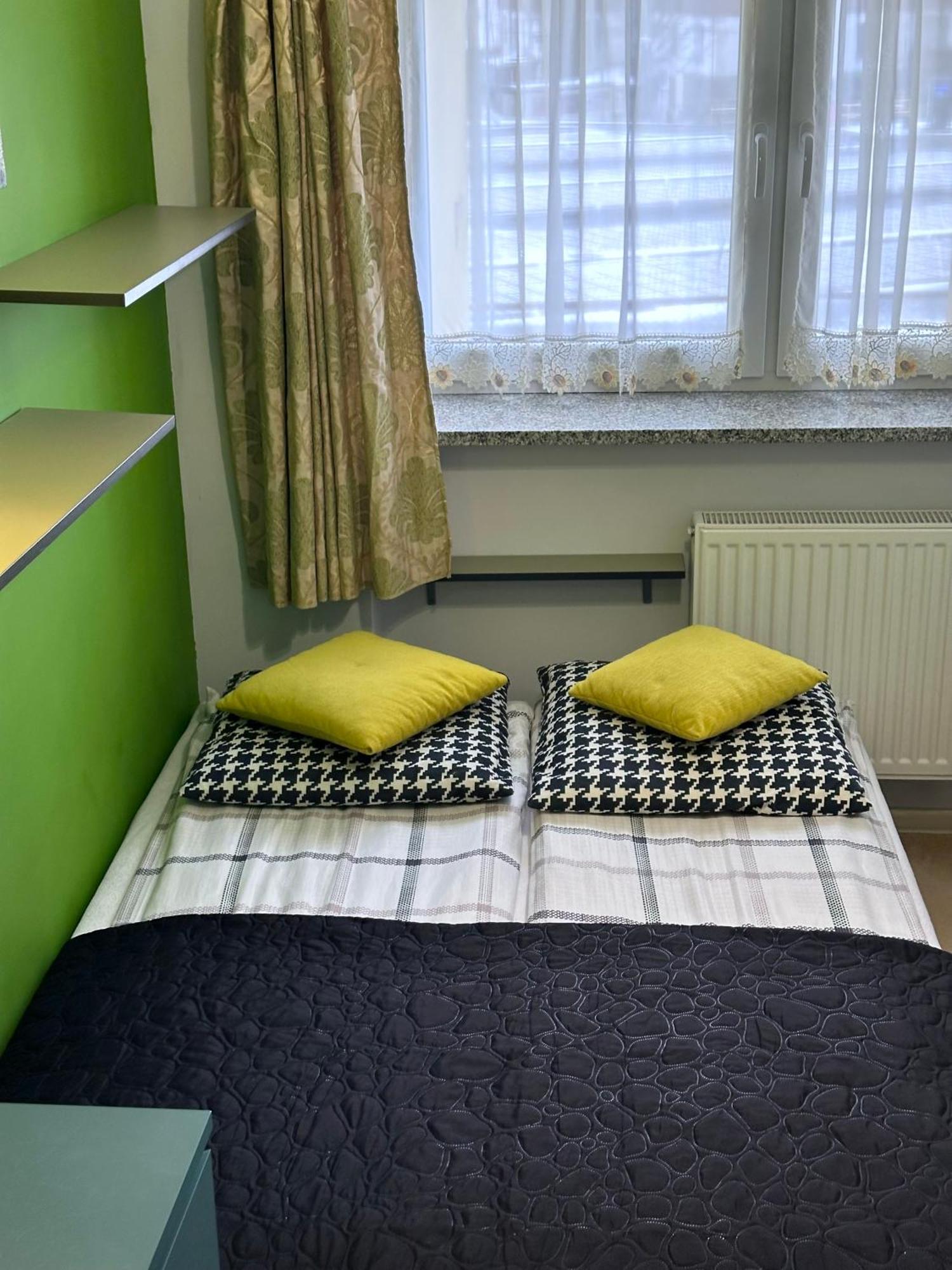 Apartament Nad Kamienczykiem II シクラルスカ・ポレンバ エクステリア 写真